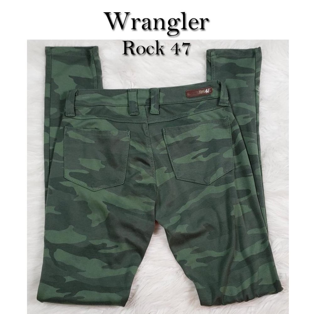 Wrangler Rock 47 Camo Jeggings Sz 26x33